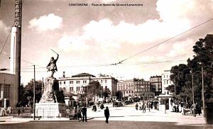 CONSTANTINE - PLACE ET STATUE DU GENERAL LAMORICIERE